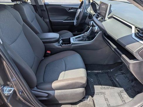 Used 2025 Toyota RAV4 XLE FWD image 25