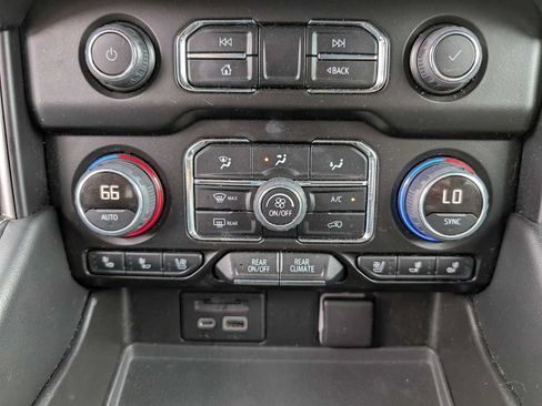 Certified 2021 Chevrolet Tahoe Premier AWD/4WD image 21