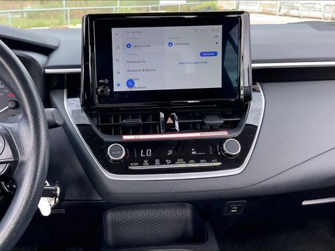 Used 2025 Toyota Corolla LE image 6