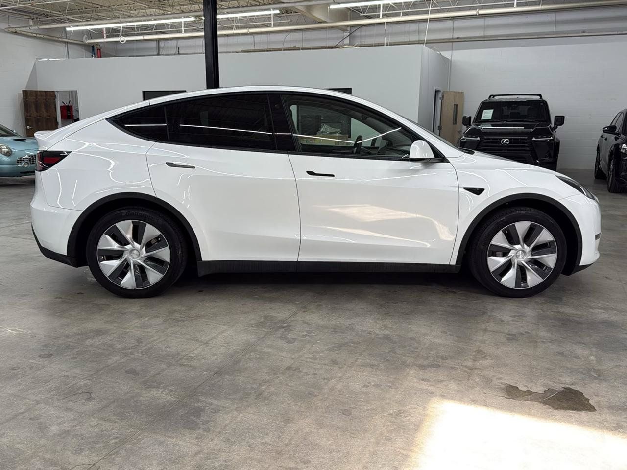 Used 2023 Tesla Model Y Long Range AWD/4WD image 6