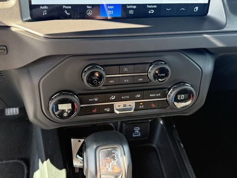Used 2025 Ford Bronco Big Bend image 25