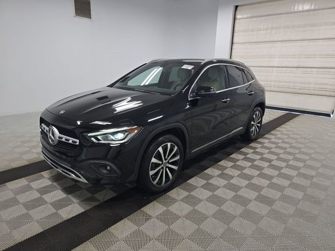 Used 2023 Mercedes-Benz GLA 250 w/ Premium Package image 2