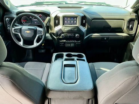 Used 2022 Chevrolet Silverado 2500 Custom w/ Custom Value Package AWD/4WD image 31
