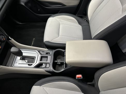 Used 2024 Subaru Forester AWD/4WD image 30