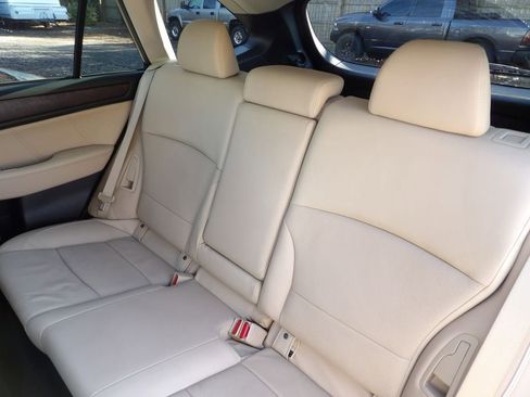 Used 2019 Subaru Outback 2.5i Limited w/ Popular Package #2 image 27