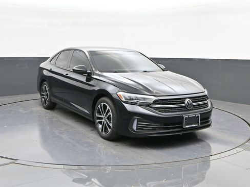 Used 2022 Volkswagen Jetta Sport image 21