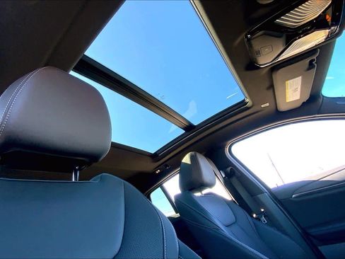 Certified 2024 BMW X4 M40i w/ Premium Package image 14