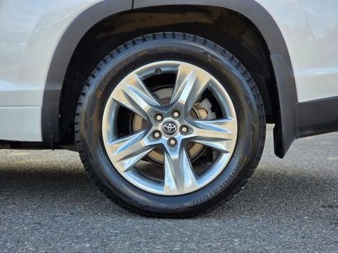 Used 2018 Toyota Highlander Limited image 46