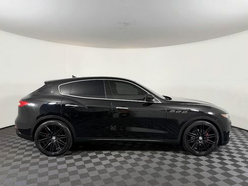 Used 2018 Maserati Levante AWD/4WD image 7