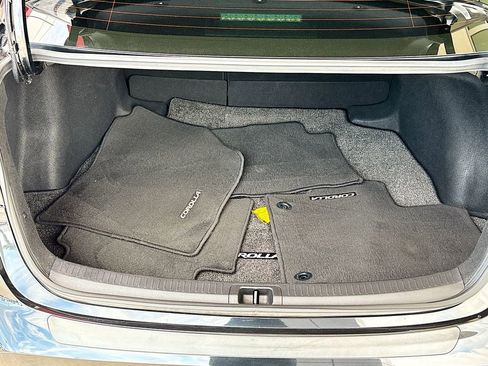 Used 2020 Toyota Corolla SE w/ Carpet Mat Package (TMS) FWD image 27