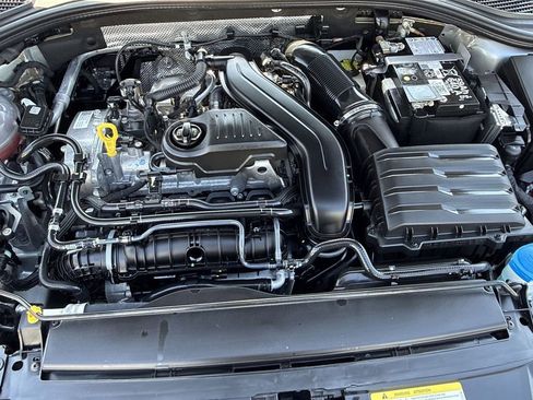 Used 2025 Volkswagen Jetta Sport image 14