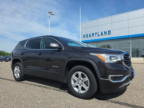 Used 2018 GMC Acadia SLE AWD/4WD image 2