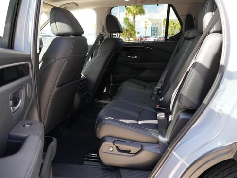 New 2025 Honda Pilot Touring image 19