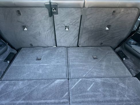 Used 2025 BMW X7 xDrive40i w/ Parking Assistance Package image 19