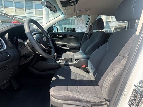 Used 2020 Kia Sorento AWD V6 image 9