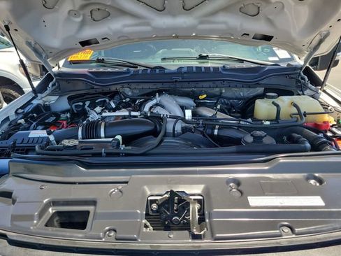 Certified 2022 Ford F350 Platinum AWD/4WD image 32