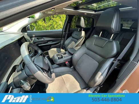 Used 2023 Nissan Ariya FWD image 19