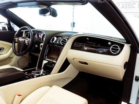 Used 2015 Bentley Continental GT V8 S image 24