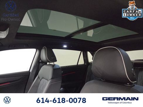 Certified 2025 Volkswagen Atlas Cross Sport SEL Premium R-Line AWD/4WD image 31