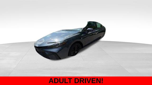 Used 2026 Toyota Camry SE w/ Convenience Package FWD image 2