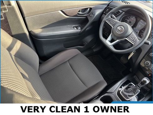 Used 2022 Nissan Rogue Sport S image 14