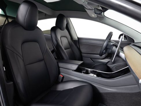 Used 2019 Tesla Model 3 Long Range image 26