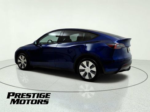 Used 2023 Tesla Model Y Long Range AWD/4WD image 5