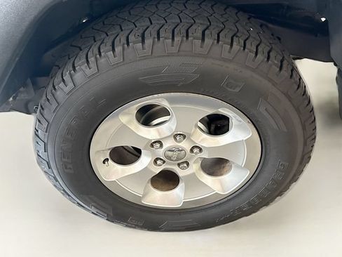 Used 2018 Jeep Wrangler Unlimited Sport w/ Connectivity Group AWD/4WD image 25