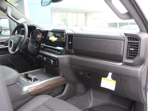 New 2026 Chevrolet Silverado 3500 LT w/ Convenience Package image 15