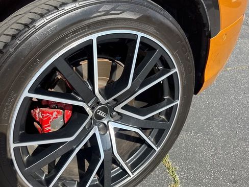 Used 2019 Audi Q8 Prestige image 7