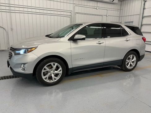 Used 2019 Chevrolet Equinox LT image 9