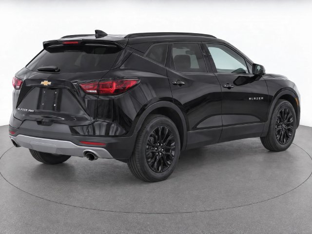Certified 2024 Chevrolet Blazer LT w/ Convenience Package AWD/4WD image 4