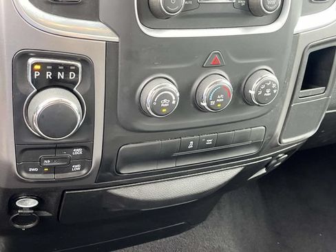 Used 2024 RAM 1500 Classic SLT AWD/4WD image 29