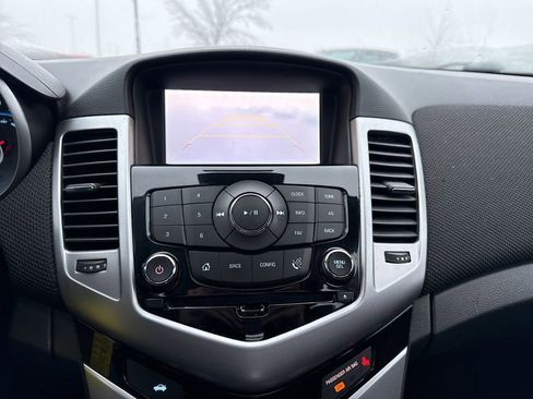 Used 2015 Chevrolet Cruze Eco image 20
