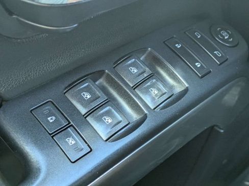 Used 2017 Chevrolet Silverado 1500 LT w/ All Star Edition AWD/4WD image 18