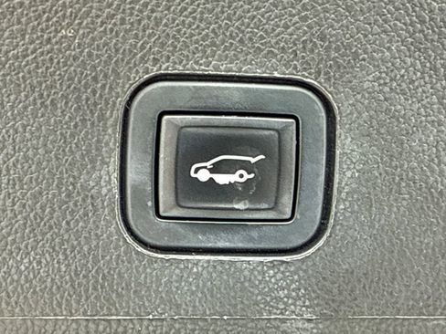 Used 2016 Cadillac SRX Luxury FWD image 8