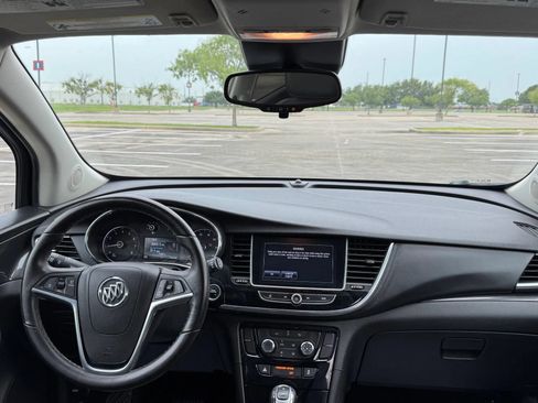 Used 2018 Buick Encore Preferred FWD image 17