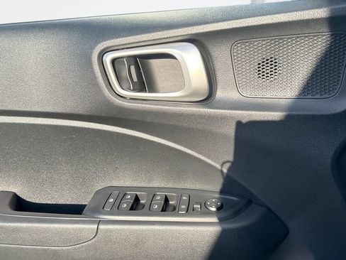 Used 2023 Hyundai Venue SEL w/ Cargo Package FWD image 15