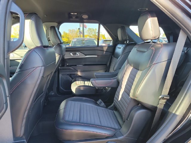 Certified 2025 Ford Explorer ST-Line AWD/4WD image 26