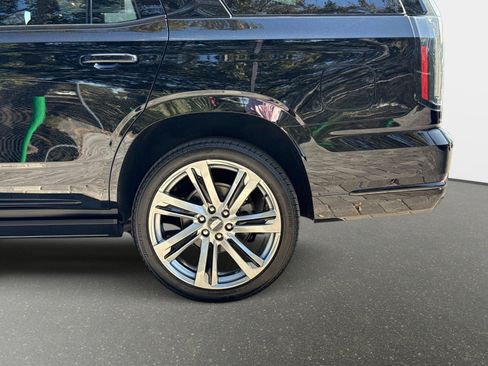 Used 2026 Cadillac Escalade Platinum Sport image 14