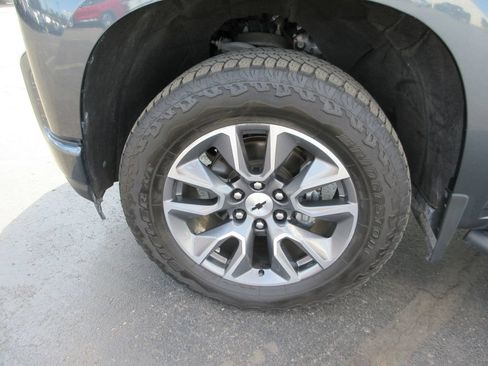 Certified 2020 Chevrolet Silverado 1500 RST AWD/4WD image 16