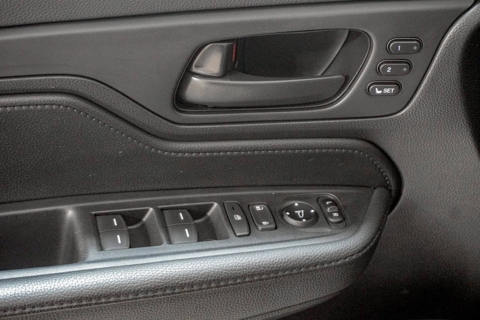 Used 2025 Honda Odyssey EX-L image 19