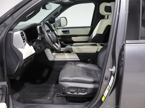 Used 2023 Toyota Sequoia Capstone AWD/4WD image 9