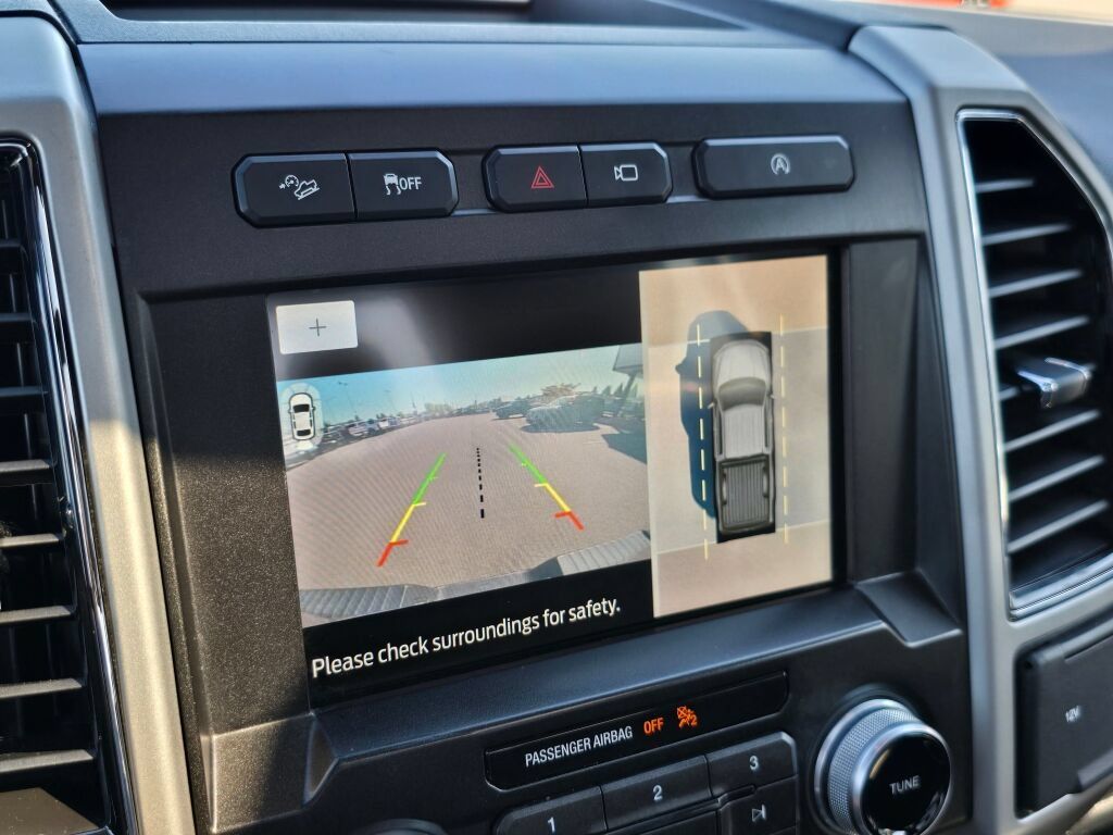 Used 2019 Ford F150 Lariat w/ Equipment Group 502A Luxury AWD/4WD image 30