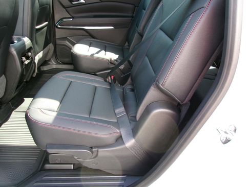 New 2026 Chevrolet Traverse Z71 w/ Driver Confidence Package AWD/4WD image 11