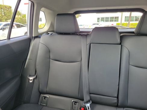 Used 2025 Toyota Corolla Cross XLE w/ Convenience Package image 20