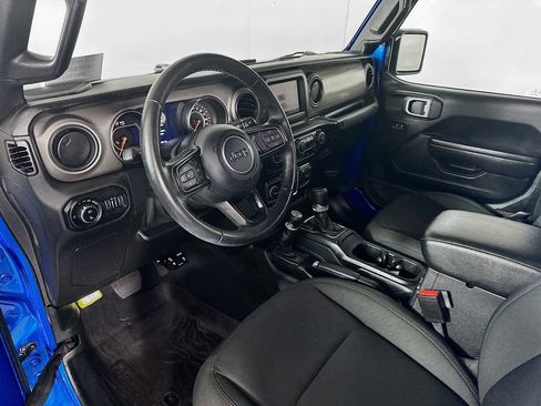 Used 2021 Jeep Gladiator Sport image 30