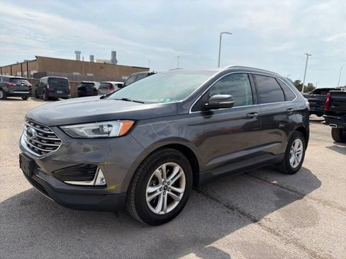 Used 2020 Ford Edge SEL w/ Cold Weather Package AWD/4WD image 2