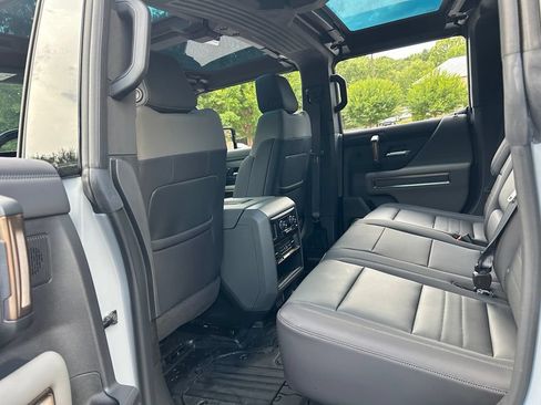 Used 2025 GMC Hummer EV 3X w/ Extreme Off-Road Package AWD/4WD image 48