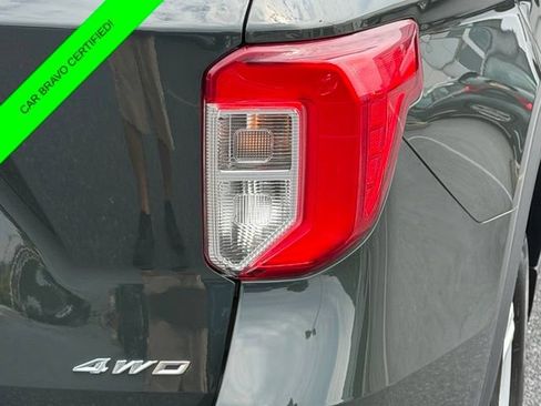 Used 2023 Ford Explorer XLT AWD/4WD image 20